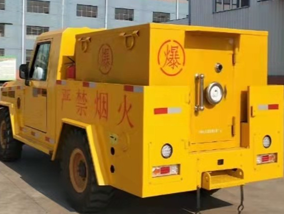 庐江凯龙爆破器材运输车：保障爆破任务的安全运行